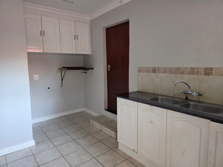 4 Bedroom Property for Sale in Nahoon Valley Park Eastern Cape
